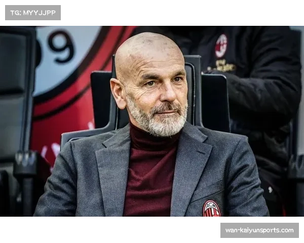 AC米兰训练基地对媒体开放，皮奥利演练三中卫体系应对欧联杯